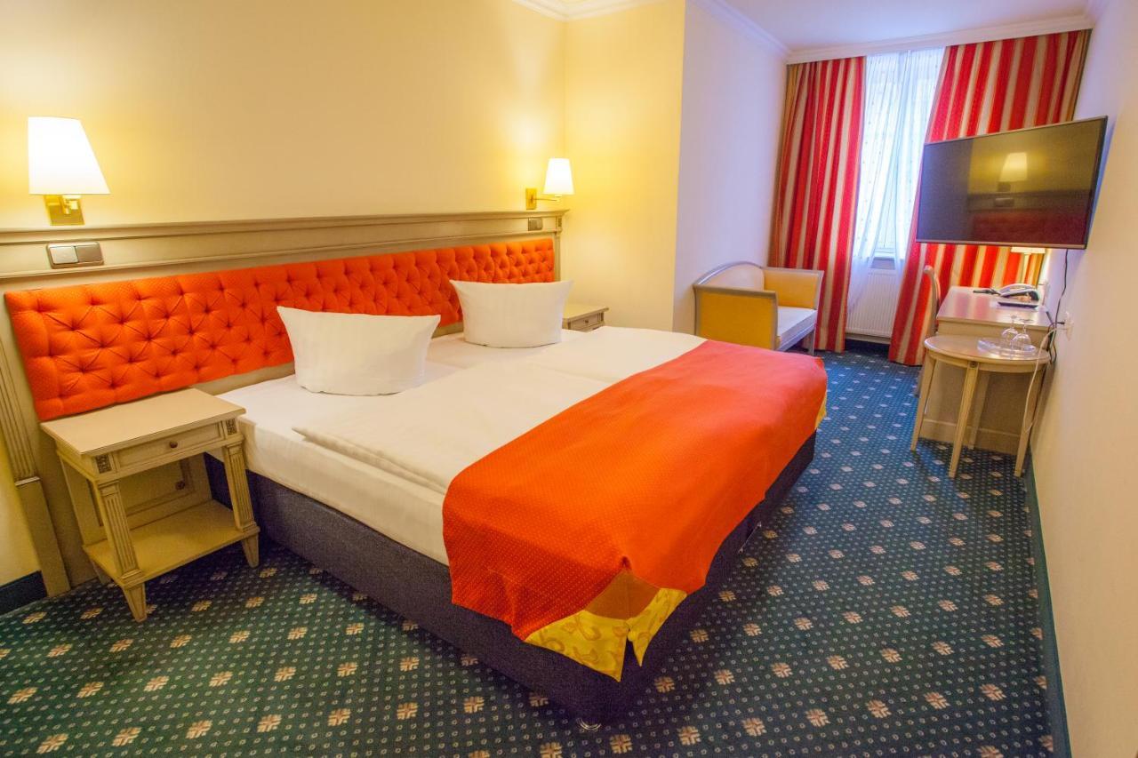 Stadthotel Herzog Ludwig Landshut Exterior foto